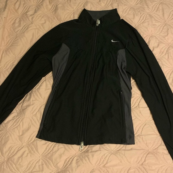 nike jacket with two zippers
